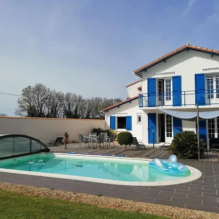 Maison De Campagne Proche Des Plages Saint-Romain-de-Benet Exterior photo